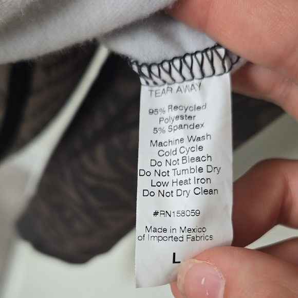 Hunter Green Patterned Survivor Hoodie - Picture 3 of 4